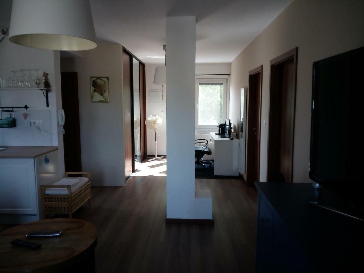 Walnut Apartment With Sauna And Pond Topoľčany Exterior foto